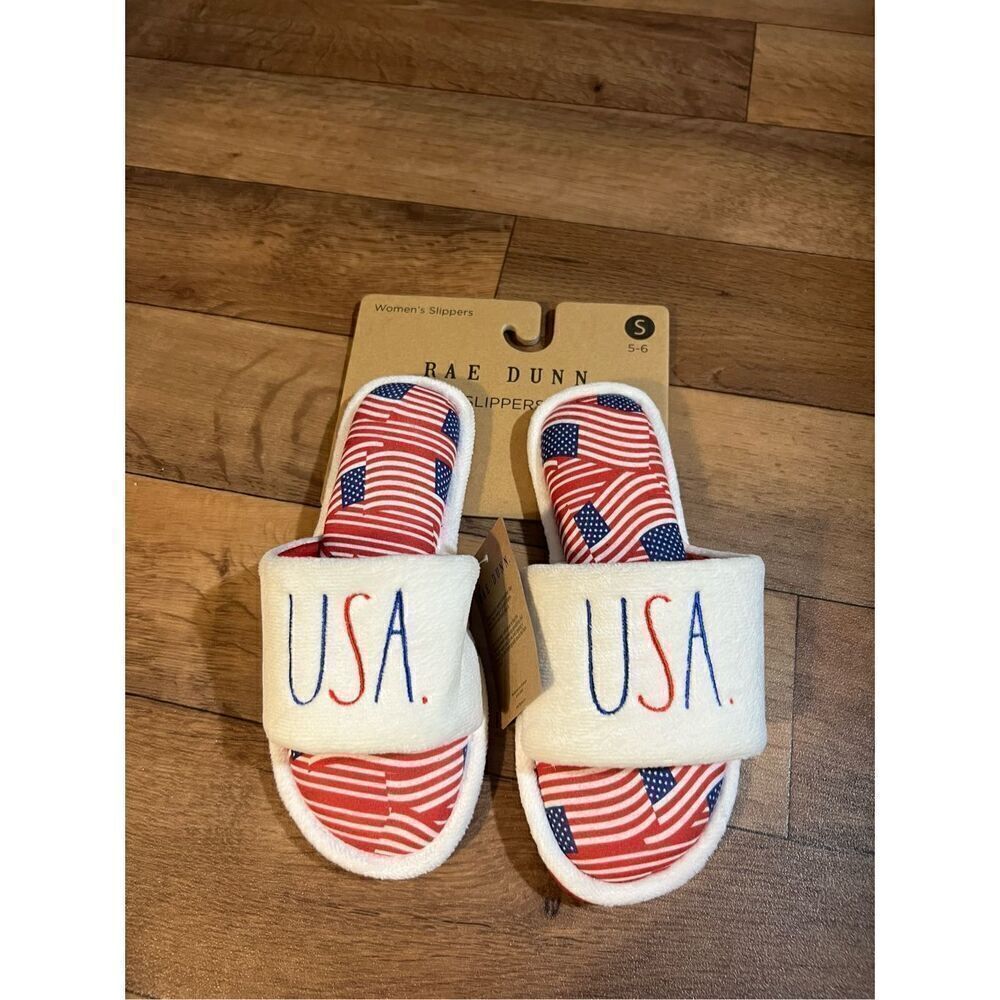 Rae Dunn USA Flag Slippers Woman’s Size Small 5-6 NEW MSRP $38